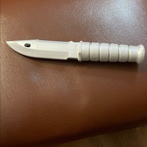 Silver Plastic Play/dress up Knife